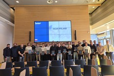 Studenci PRz na warsztatach edukacyjnych w firmie ISCAR Poland,